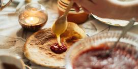 Goûter à la ferme - Des crêpes et des confitures