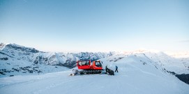Soirée insolite à bord d'une dameuse