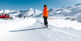 Réveil VIP : dameuse et premières traces