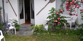 APPARTEMENT DANS MAISON