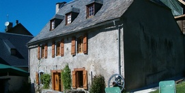 Chambre d'hotes in the heart of a lovely village: