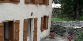 Appartement dans maison, à Génos