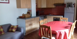 APPARTEMENT DANS MAISON "ANCLADE"