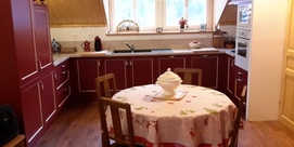 APPARTEMENT DANS MAISON