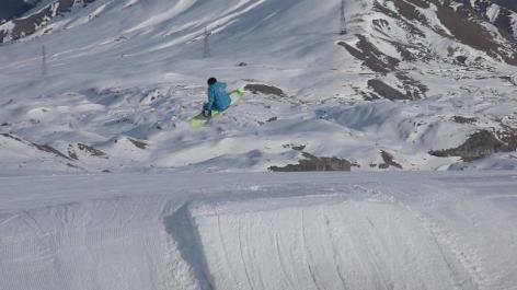 2-SAUT-SNOWBOARD-ECOLE-DE-SKI-DE-SNOWBOARD.jpg