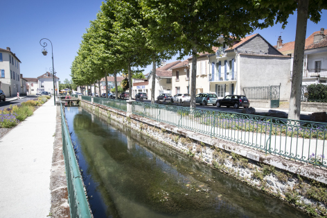 3-Vic-en-Bigorre-canal---Pierre-Meyer.jpg