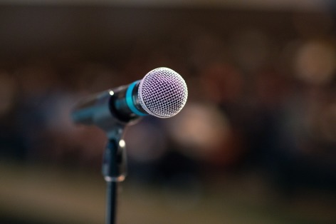 0-public-speaking-3926344-1280.jpg