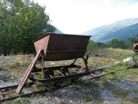 0-Wagon-ardoisiere-Genos-2.jpg