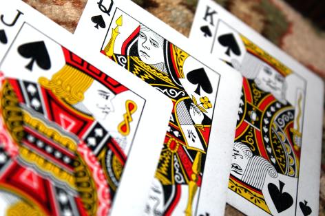 1-Carte-jeux-belote---on-Pexels-by-jalil-shams.jpg