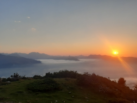 0-Randonnee-et-grillades-au-coucher-du-soleil.jpg