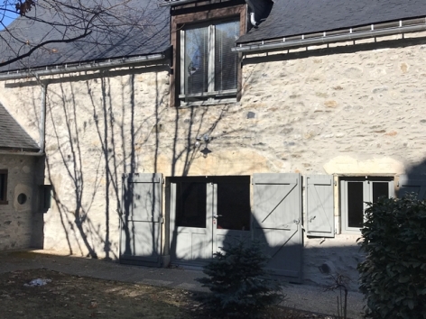 1-GITE-D-ETAPE-LA-FONTAINE-FACADE-EXTERIEURE.jpg
