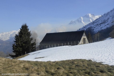 2-refuge-gabizos-2hiver.jpg