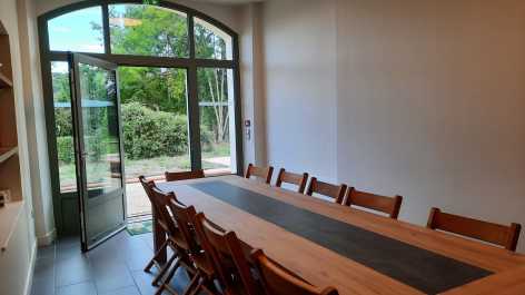 0-salle-commune-lumineuse-Locastetdefebus.jpg