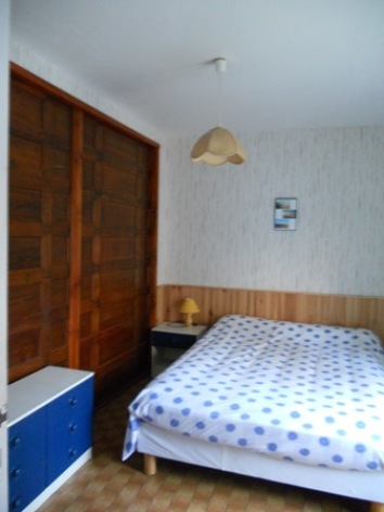 4-chambre1-lefrancois-ayzacost-HautesPyrenees.jpg