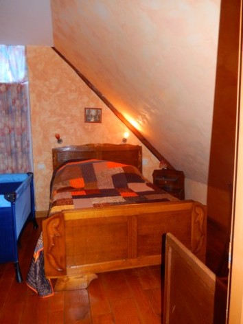 2-HPG145---Maison-mitoyenne-Le-Clos---ch-1er-etage.jpg