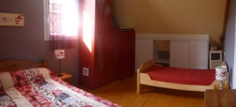 6-chambre-rouge-etage-2.JPG