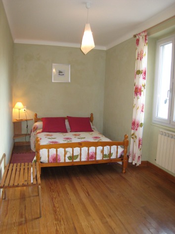 6-F-chambre3-cumia-gedre-HautesPyrenees.jpg