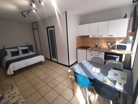 0-Lourdes-Studio-1er-etage-Latre-Location-1.jpg