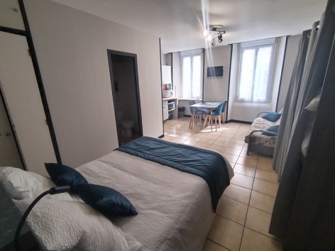 1-Lourdes-Studio-1er-etage-Latre-Location--2-.jpg