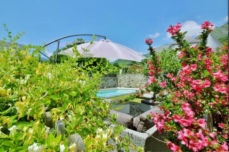4-jardin-Cabar-ayzacost-HautesPyrenees.jpg