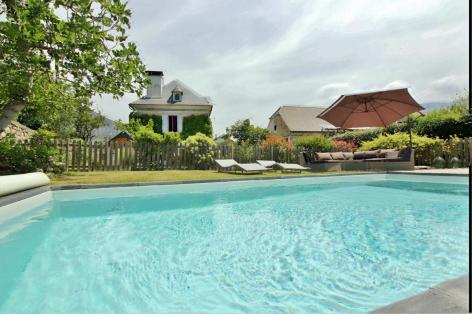 6-piscine-Cabar-ayzacost-HautesPyrenees.jpg