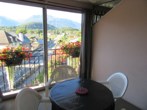 4-veranda2-abbadie-agosvidalos-HautesPyrenees.jpg