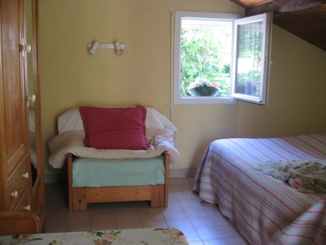 3-Ayous-Chambre-2.JPG