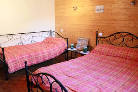 4-E-chambre3-sabatut-gedre-HautesPyrenees.jpg