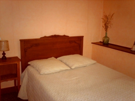 4-CUEL-Francoise---Chambre-2-autre-vue-BD.jpg