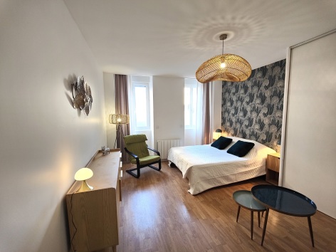 5-Red-Ana--Emma-n-1--Chambre-lit.jpg