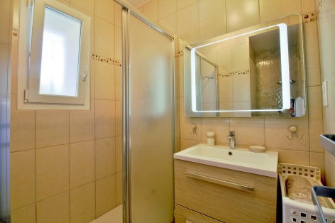 10-LUM-Salle-de-bain.jpg