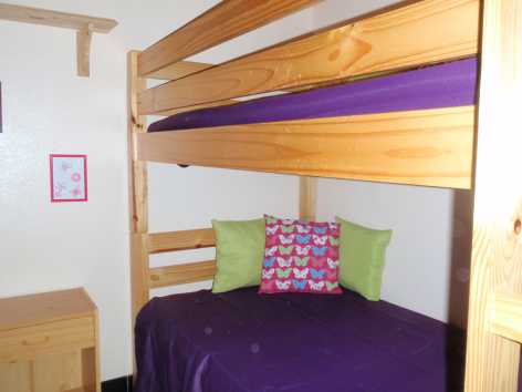 8-chambre2-guiraud-ayzacost-HautesPyrenees-2.jpg