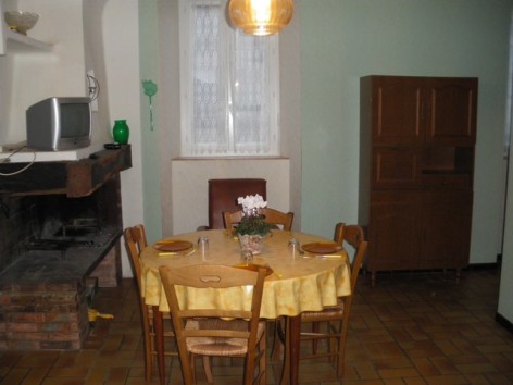0-gite-esbareich-salle-a-manger.jpg