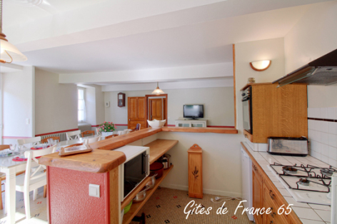 3-cuisine-sarthe-arrasenlavedan-HautesPyrenees.jpg