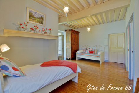 5-chambre2-sarthe-arrasenlavedan-HautesPyrenees.jpg