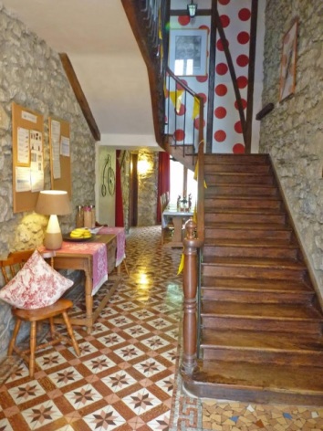 6-entree-maison-garrigou.jpg
