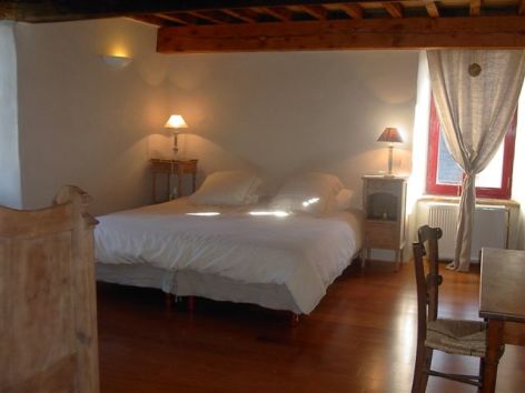 2-HPCH19---Les-Gerbes---Chambre-Asphodele.jpg