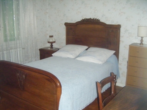 4-LOURDES-TARBES-CHAMBRES-D-HOTES-Chambre-1.JPG