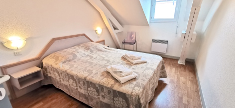 7-Rd-Ana---chez-Marithe---Gde-chambre.jpg