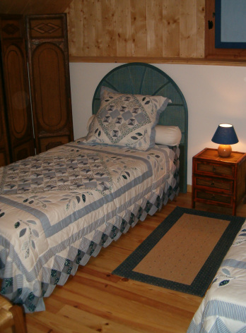 6-HPG89---Gite-Blu---Chambre-2-2.jpg