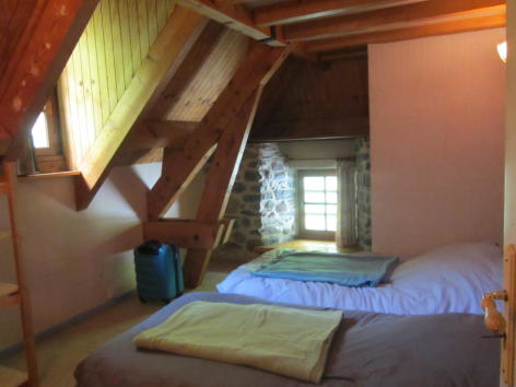 12-chambre-2-etage.jpg