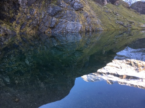 19-Lac-Badet-jeu-miroir-via-A-Casteret.jpg