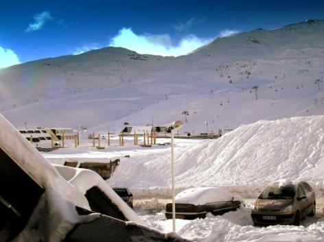 7-43428425vue-sur-les-pistes-jpg-1-.jpg