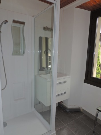 3-salle-d-eau-haut-Rodier.jpg