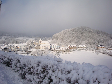 23-village-sous-la-neige.JPG