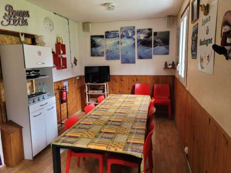 5-ESPACE---MONTAGNE-espace-repas.jpg