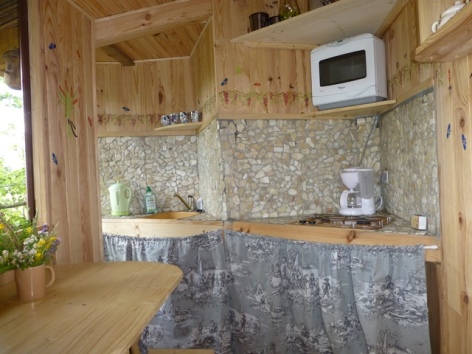 4-HPCH98---Cabane-perchee-VITZ---cuisine.JPG