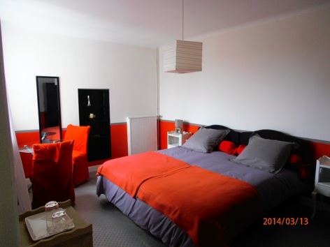 1-Chambre-lit-160cm.JPG