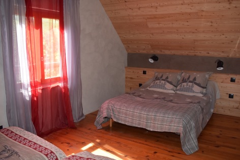 6-CHB-3-Maison-Menouet-lit-double.jpg