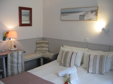 0-LOURDES-CHAMBRES-D-HOTES-AU-BERCEAU-DE-BERNADETTE--1--4.JPG